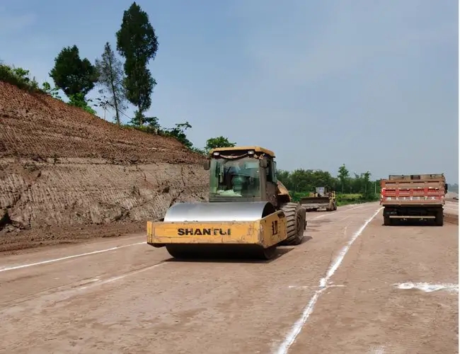 龙沙道路施工