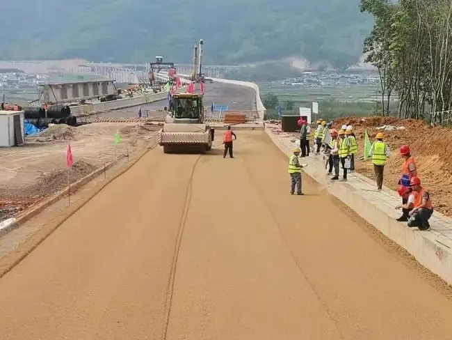 龙沙路基工程